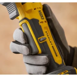 Akkumonitoimityökalu Stanley FatMax V20 SFMCE510D2K-QW 18V 2x2,0 Ah akuilla