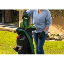 Akkuoksasilppuri Bosch UniversalShredder 2X18V-25 Solo ilman akkuja