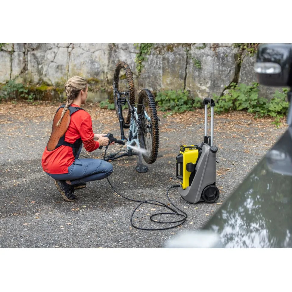 Akkupainepesuri Kärcher OC 6-18 Premium 24 bar 200 l/h 18V 2,5 Ah akulla