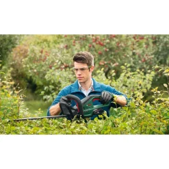 Akkupensasleikkuri Bosch UniversalHedgeCut 18-55 18V 2,5 Ah akulla