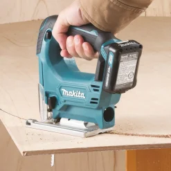 Akkupistosaha Makita JV101DZ 12V ilman akkua