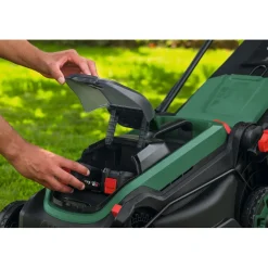 Akkuruohonleikkuri Bosch Rotak 18V2-38 2x18V 2x4,0 Ah akuilla