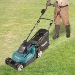 Akkuruohonleikkuri Makita LXT DLM382PM2 2x18V 2x4,0 Ah akuilla
