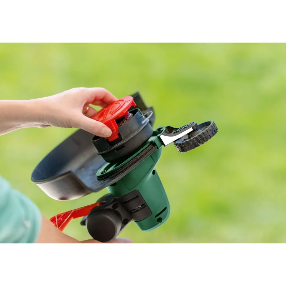 Akkutrimmeri Bosch UniversalGrassCut 18-260 18V 2x2,0 Ah akuilla