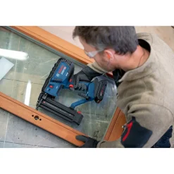 Akkuviimeistelynaulain Bosch Professional GNH 18V-50 M Solo 18V ilman akkua