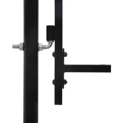 Autoportti keihäskärjillä 400x175cm
