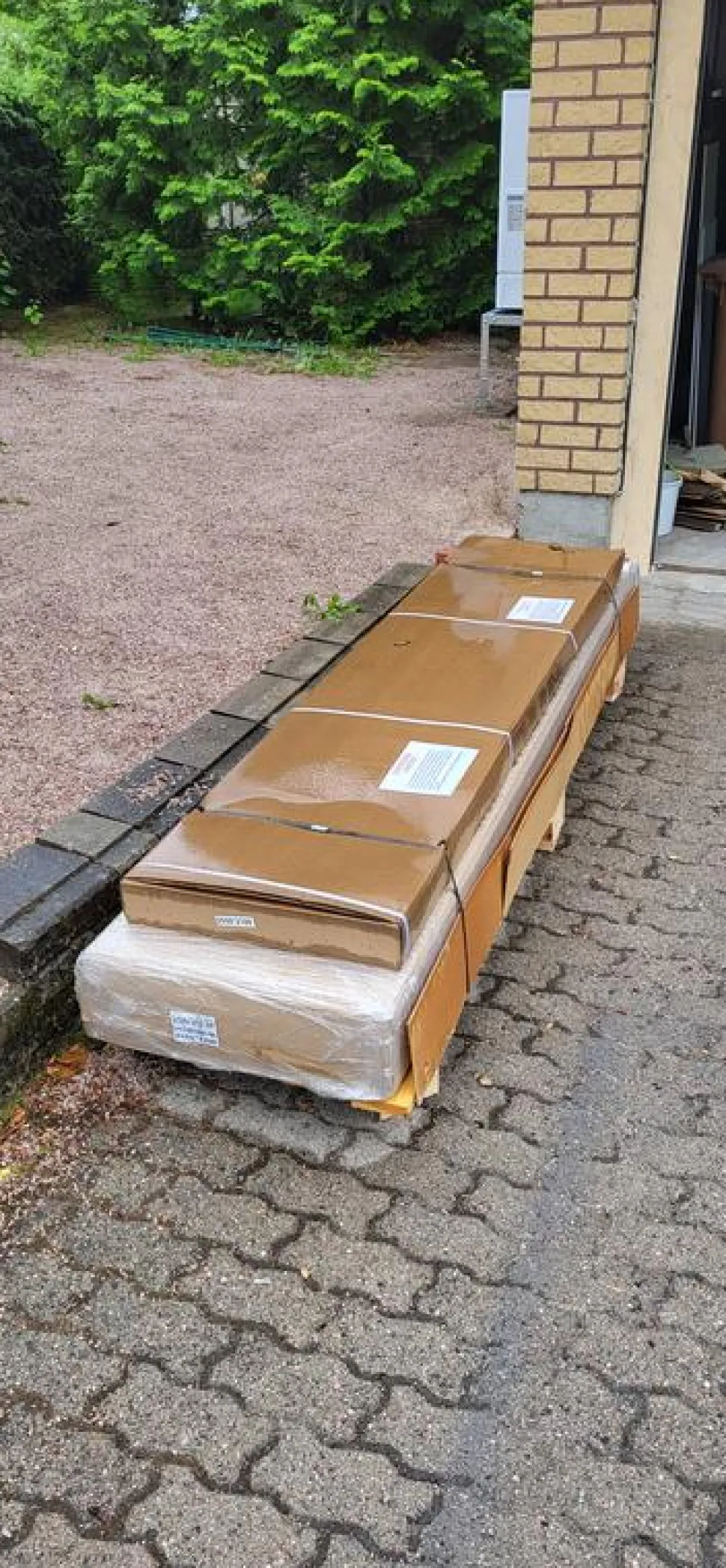 Autotallin nosto-ovi Turner T220 leveä vaakaura eri vaihtoehtoja