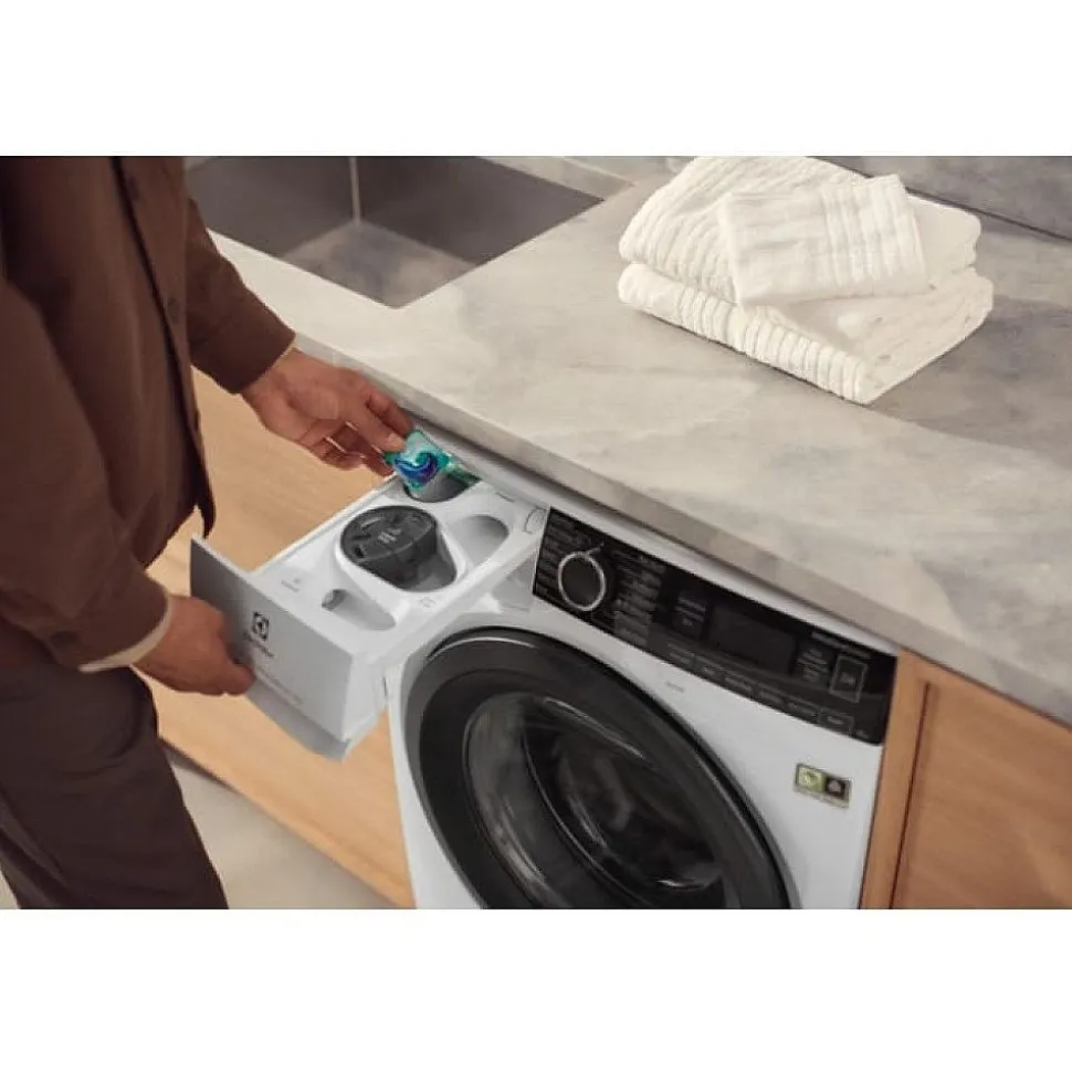Edestä täytettävä pesukone Electrolux EFI742LX4G, 10.5kg