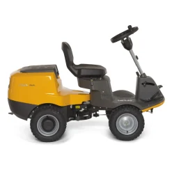 Etuleikkuri Stiga Park 300 RC Combi 95 Q -leikkuulaitteella