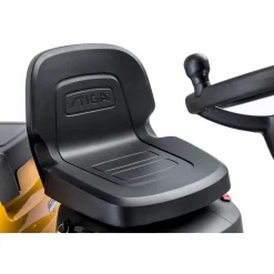 Etuleikkuri Stiga Park 300 RC Combi 95 Q -leikkuulaitteella