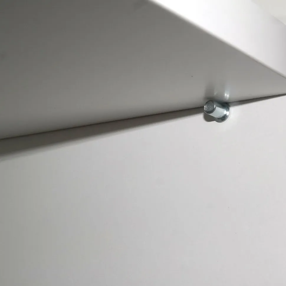 Hyllynkannatin Ideal Keittiöt kromi