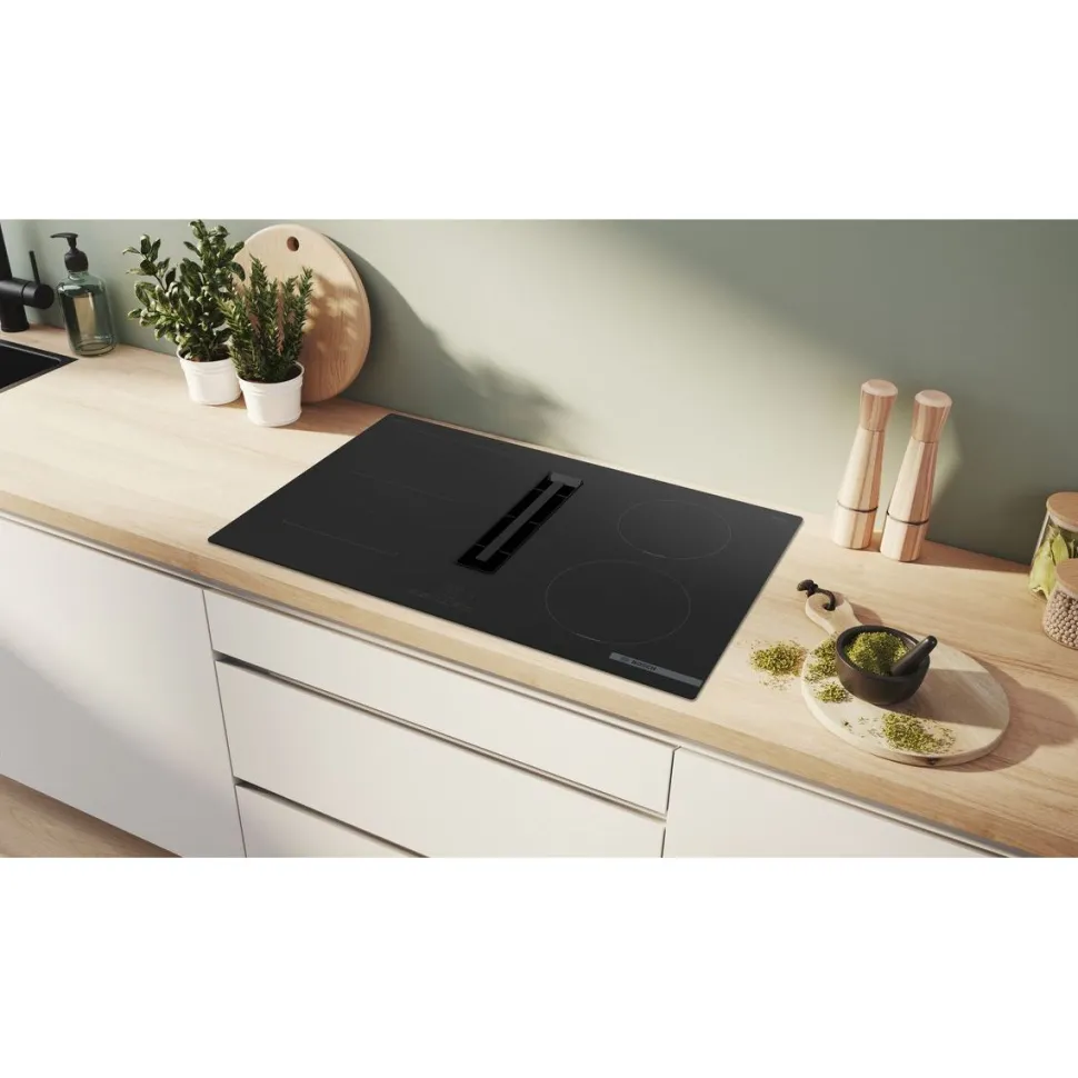 Induktiotaso liesituulettimella Bosch Serie 4 PVS811B16E 80cm