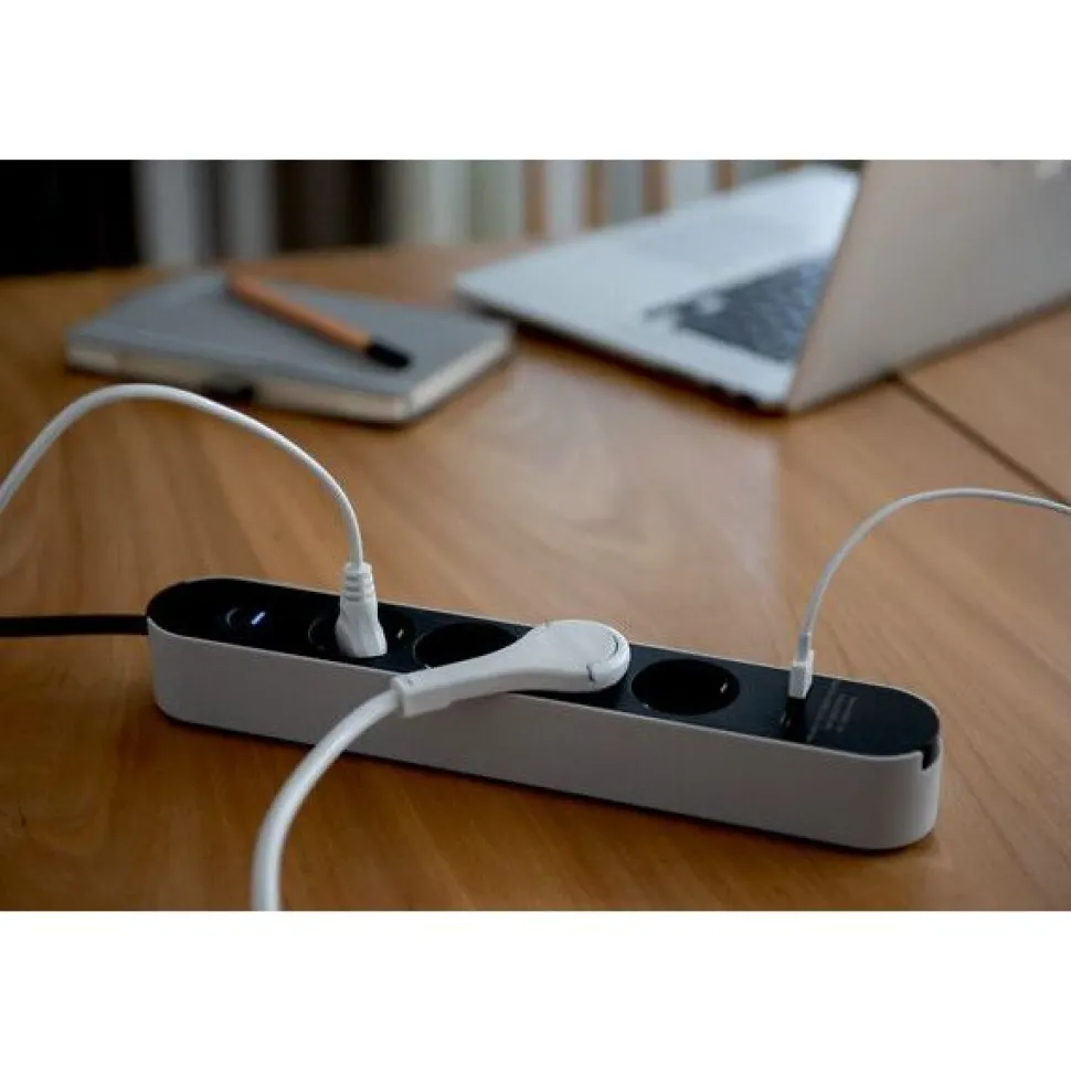 Jatkojohto Airam Trend, 4-osainen + USB-A + USB-C, 1.4m