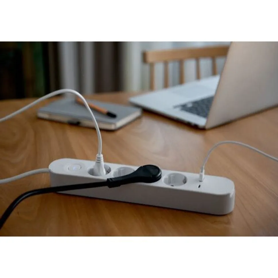 Jatkojohto Airam Trend, 4-osainen + USB-A + USB-C, 1.4m