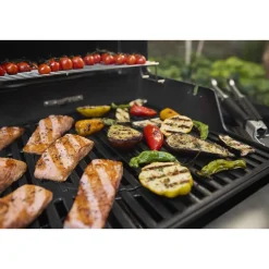 Kaasugrilli Weber Spirit E-310, 3 poltinta, musta