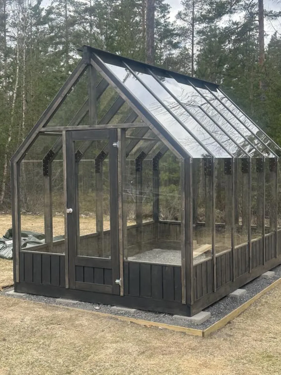 Kasvihuone Palmako Emilia 8,2 m2, turvalasi, puurunko