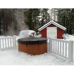 Kylpytynnyri kaasukamiinalla SpaDealers City-Palju Arctic 4-6 hlöä 1200l brown/dark grey