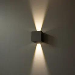 LED-ulkoseinävalaisin FTLIGHT Iina 2x5W eri valonvärejä 570lm säädettävä keila musta