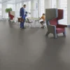 Linoleumilaatta Forbo Marmoleum Click Nebula 30x60 cm keskiruskean harmaa