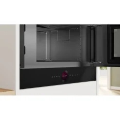Mikroaaltouuni Bosch Serie 8 BFR7221B1 60cm musta integroitava
