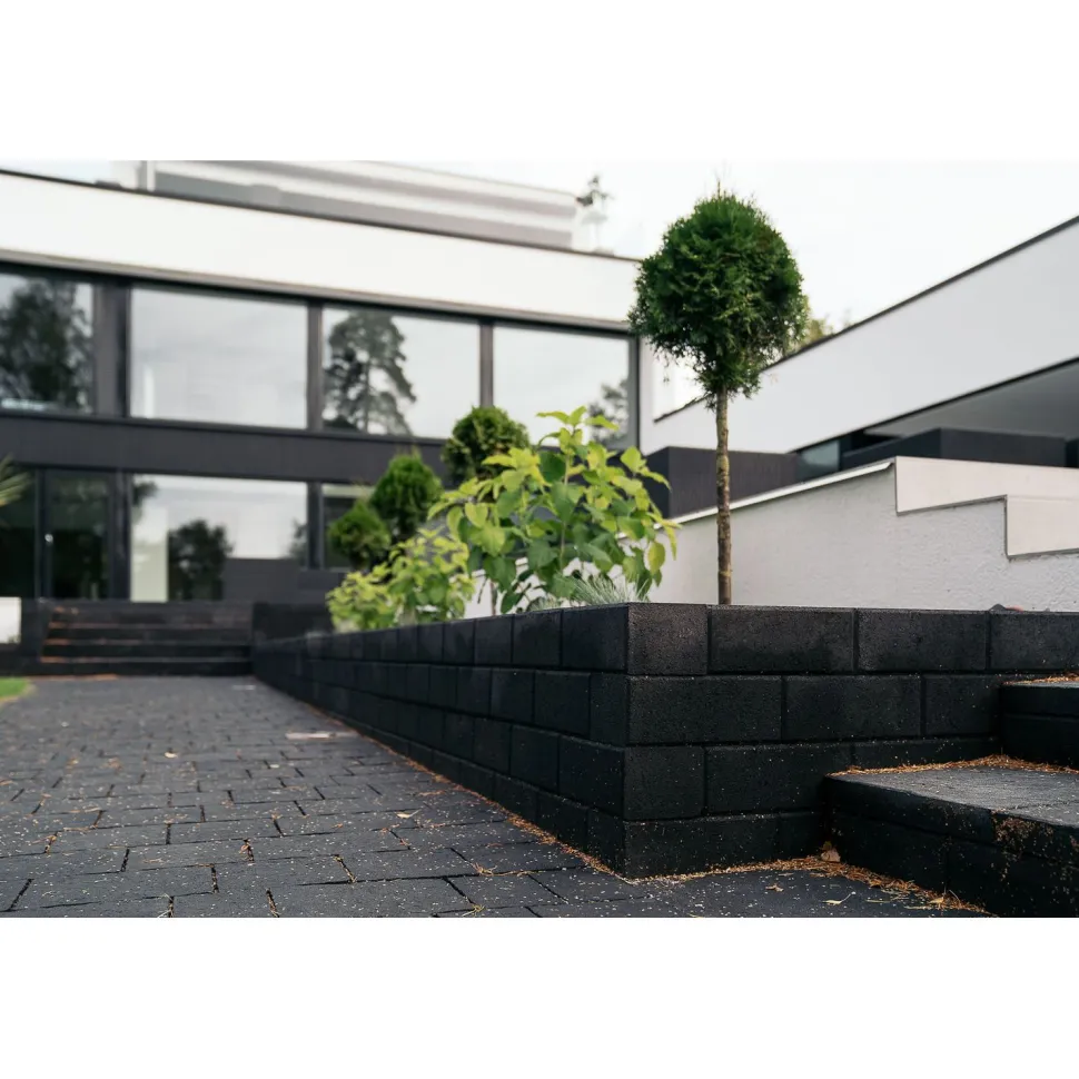 Muurikivi 300x150x120 mm sileä musta