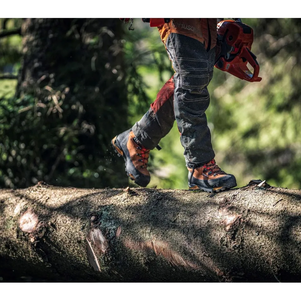 Nahkaturvakengät Husqvarna Technical 24