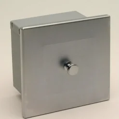 Nuohousluukku 130x130mm eri värivaihtoehtoja