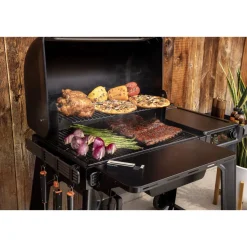Pellettigrilli Traeger Woodridge, musta