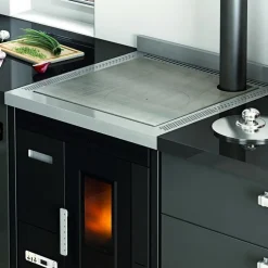 Pellettihella Eva Calòr Nina 7.2kW, musta