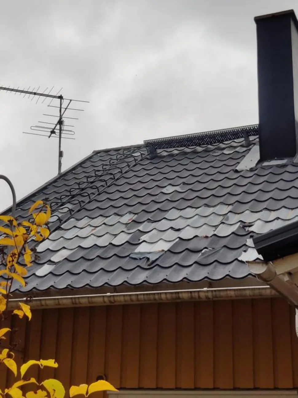 Peltikatto Weckman Teräsaalto Standard Crown Matta 0,5 mm tiilikuvio