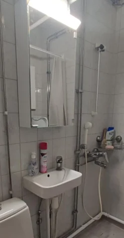 Pesuallas Ido Glow 400 oikea kulmikas ylivuotosuojalla