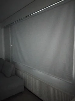 Pimentävä rullaverho Ihanin XL valkoinen pituus 250 cm eri leveyksiä