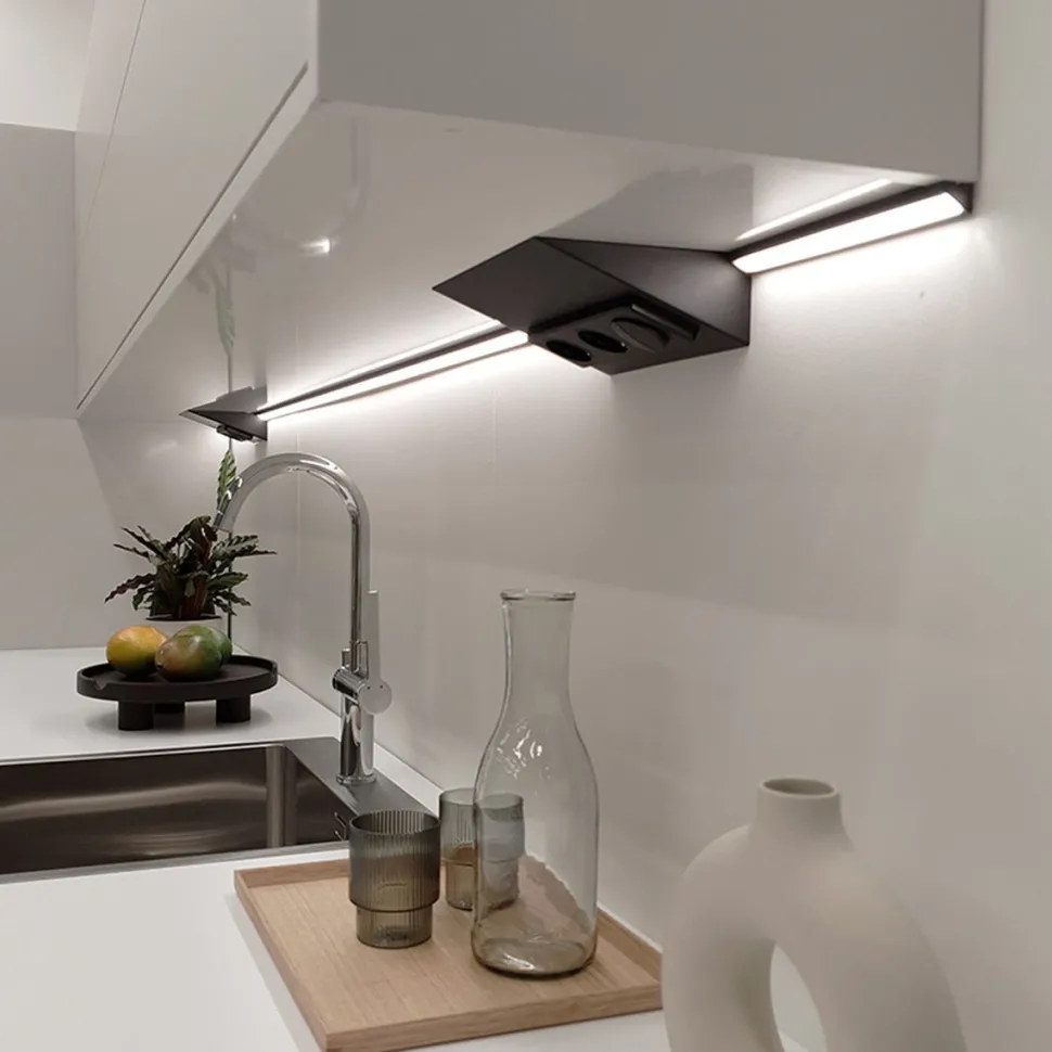 Pistorasia Limente Luxa-31 30W 24V LED-virtalähde kytkin valkoinen