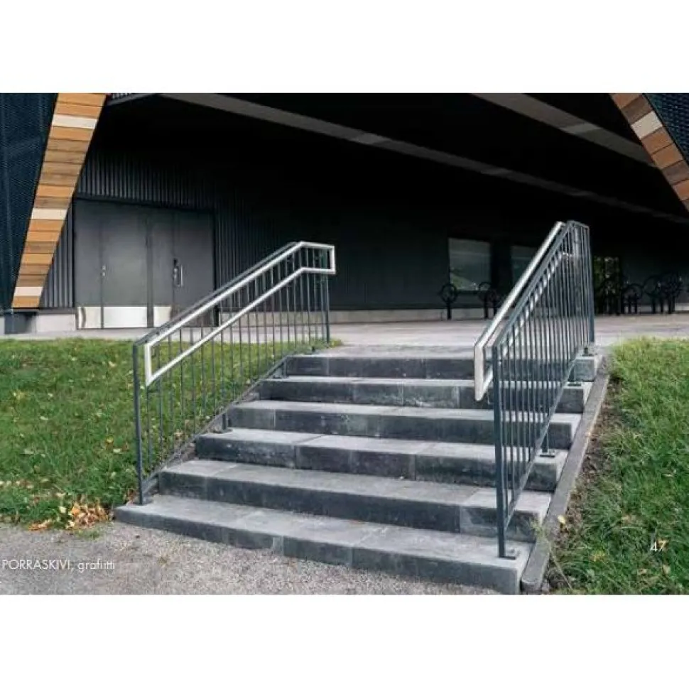 Porraskivi 800x400x130 mm sileä musta