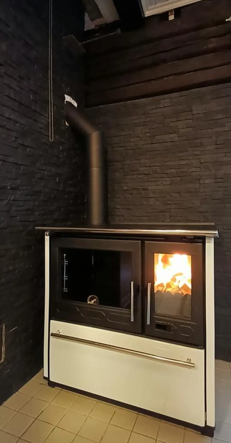 Puuliesi Plamen 850 8kW valkoinen vasenkätinen