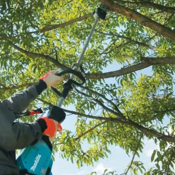 Puutarhan monitoimikone Makita XGT UX01GZ 40V ilman akkua