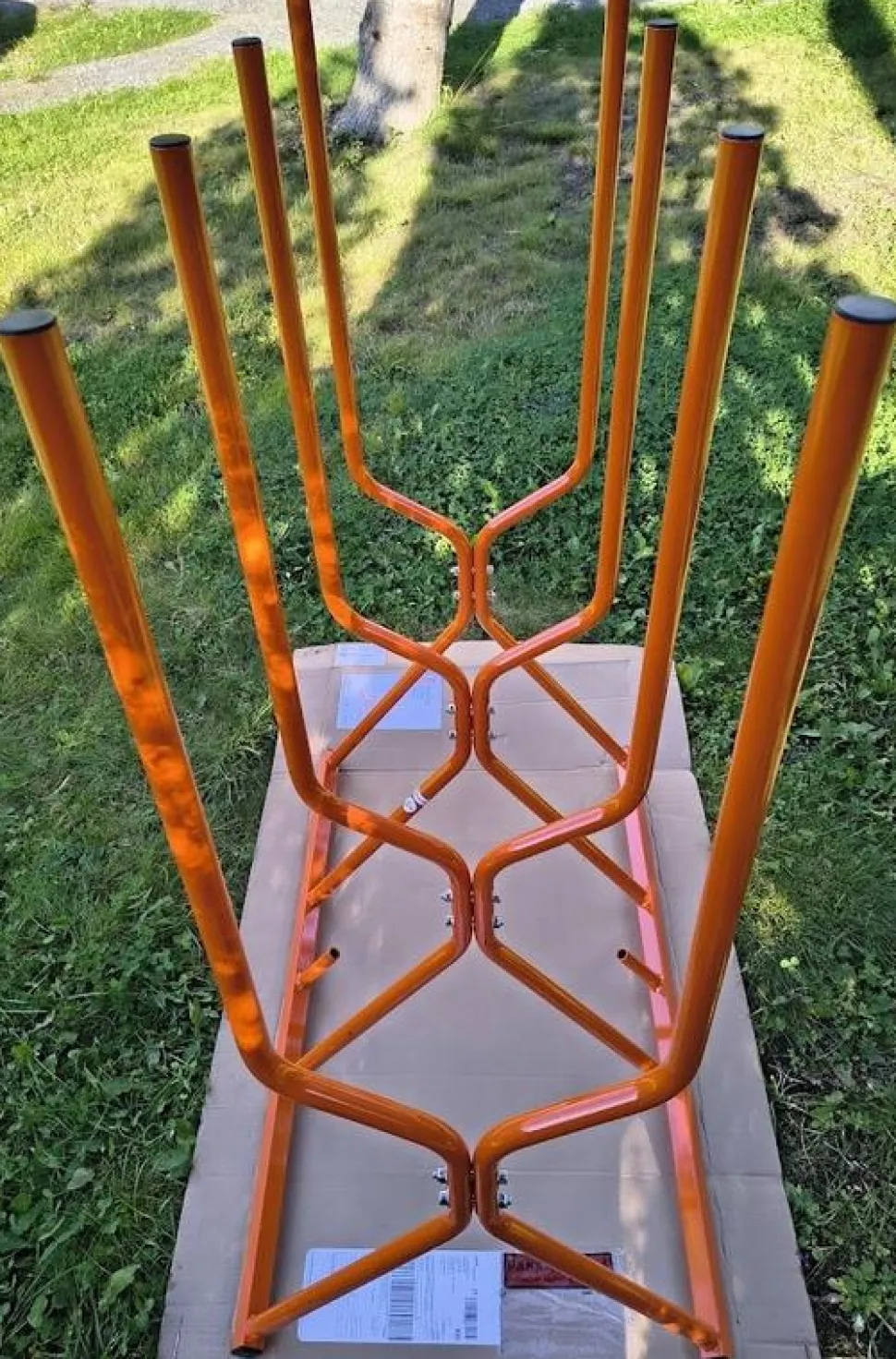 Sahapukki Varax 123 x 97 x 55 cm eri värejä