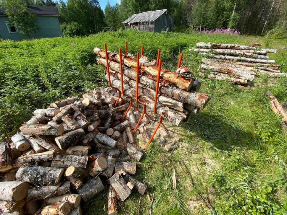 Sahapukki Varax 123 x 97 x 55 cm eri värejä