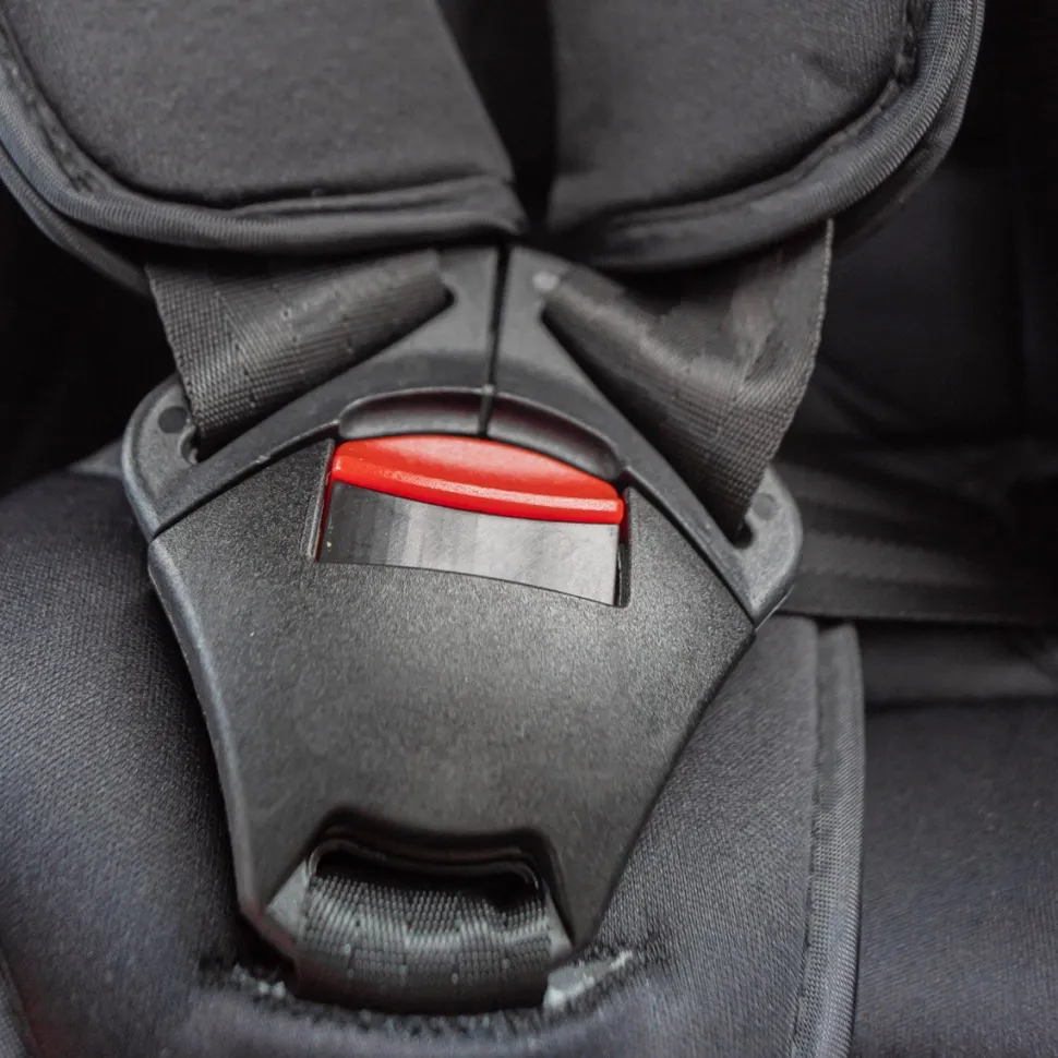 Turvaistuin & turvakaukalo Kikid Black Edition Isofix 0-36kg musta