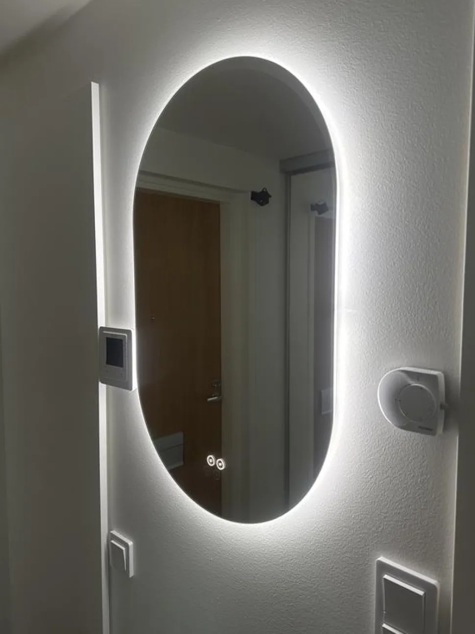 Valopeili Savo iLED OVAL, huurtumaton, IP44, 50x80cm